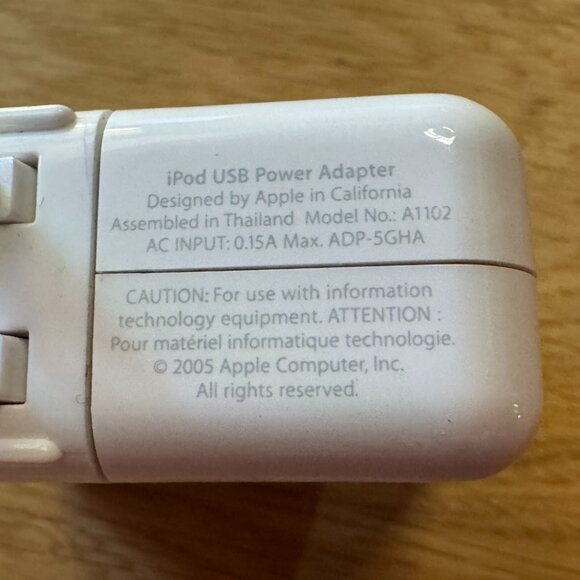 Apple Power Supplies: iPod USB Power Adapter, Model A1102, OEM, Circa 2005 - Picture 11 of 12
